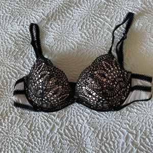 VS padded Demi bra (34A)